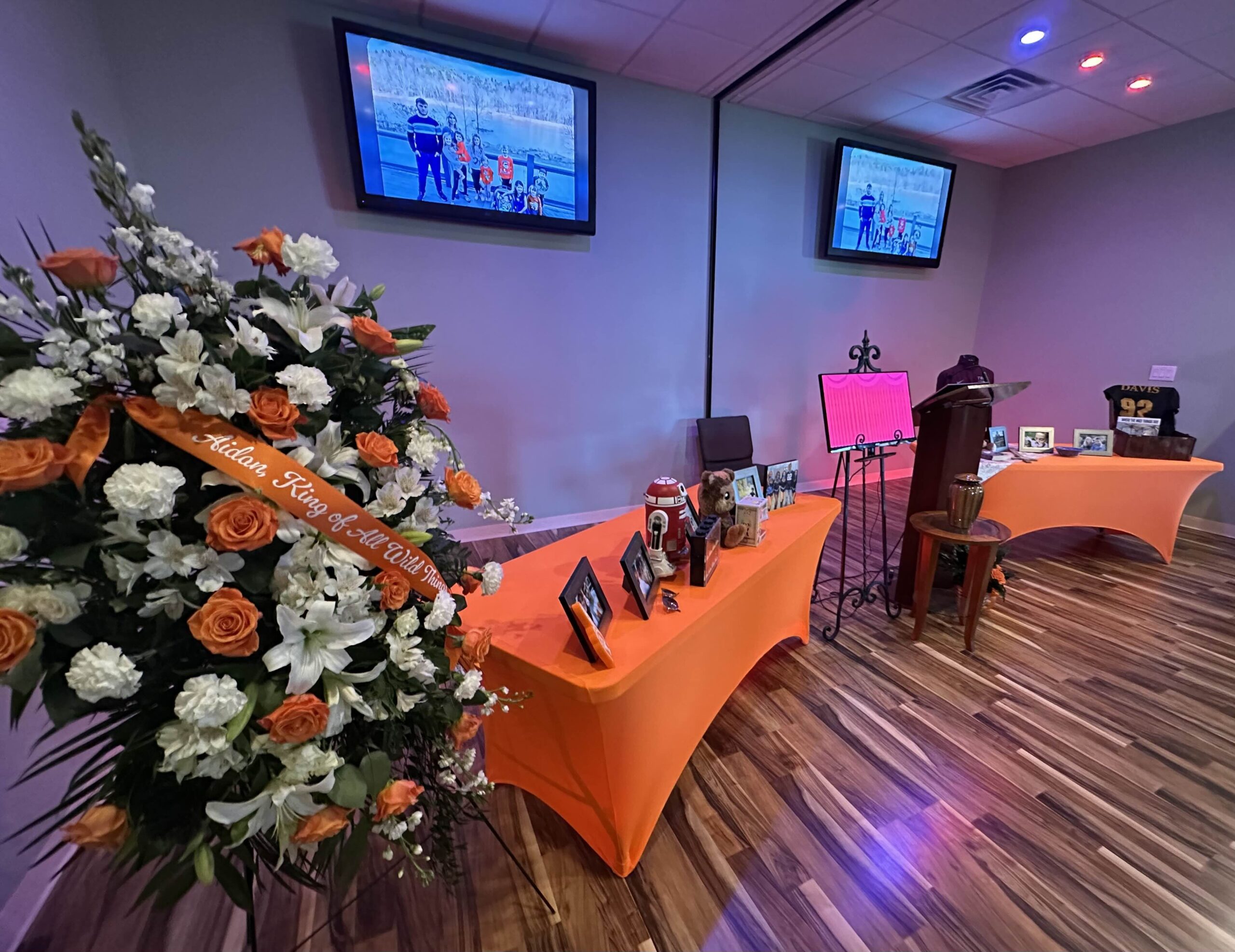 Trinity Memorial Funeral Home serving Elizabethton, Tennessee
